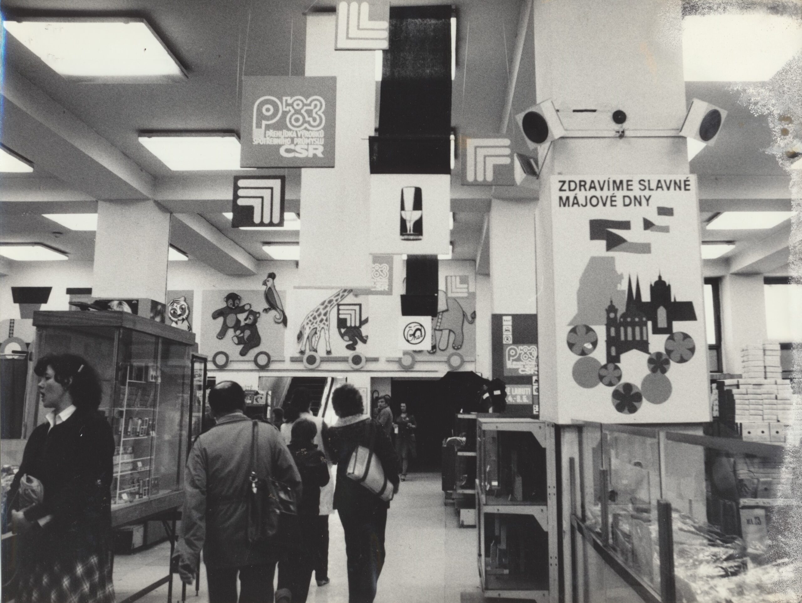 OD Prior Bílá Labuť, Přehlídka výrobků spotr. průmyslu ČSR 1982-1983